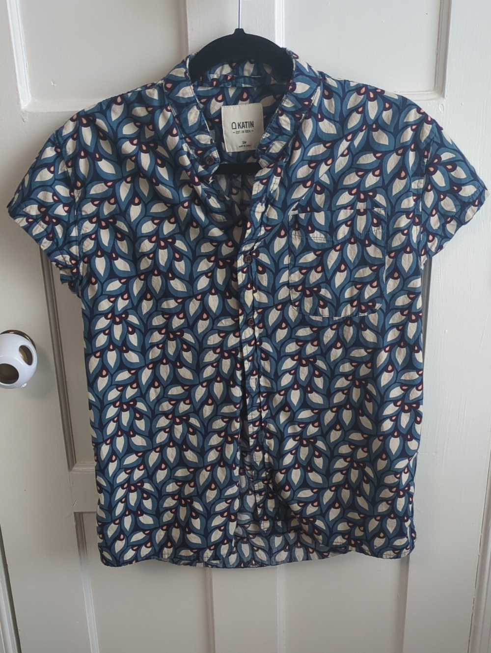 Katin Men’s Blue and White Short-Sleeve Button-Down Shirt